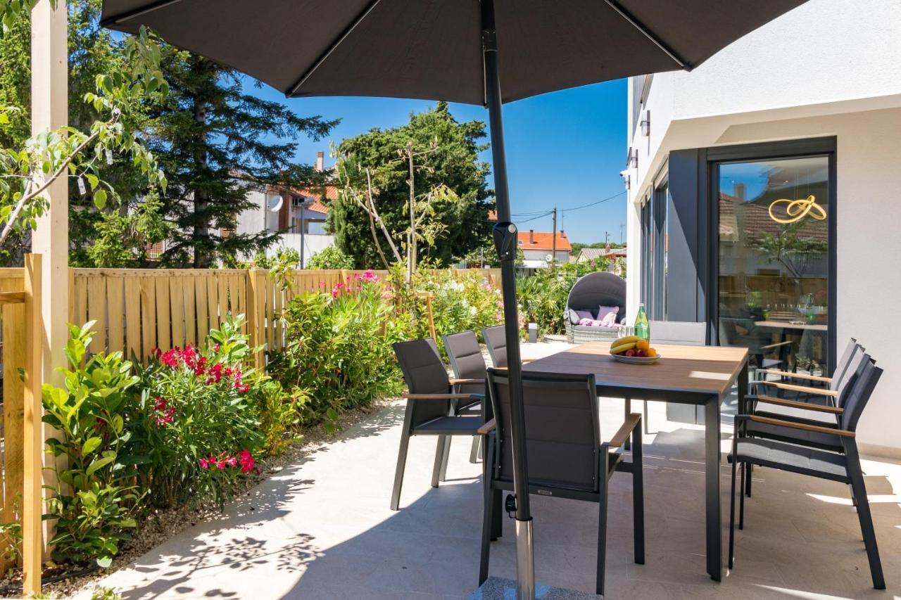 Villa Elena Deluxe mit Whirlpool und POOL am MEER Fažana Exterior foto