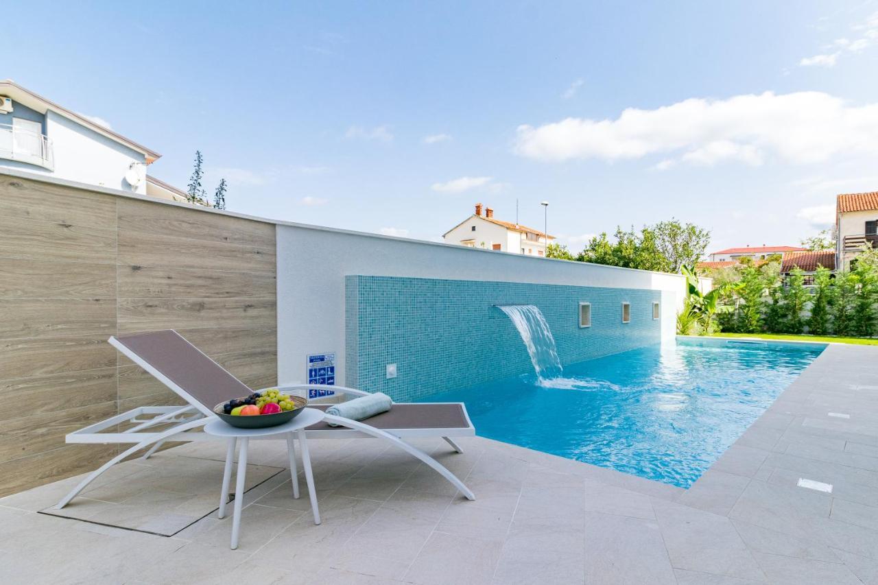 Villa Elena Deluxe mit Whirlpool und POOL am MEER Fažana Exterior foto